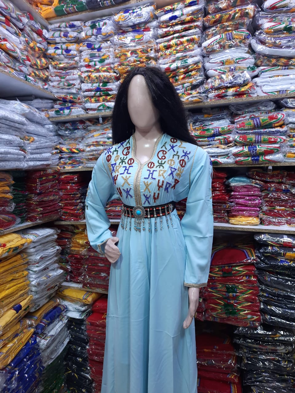 قفطان منبت بالعقيق على شكل حروف تيفيناغ - Image 4